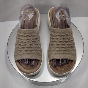 Rika ortholite Women's Slip-On Sandals size 11 pre owned Exellent condition